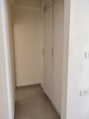 Room in 3 BHK Apartment at Trishla City, Patiala Road – for Rent