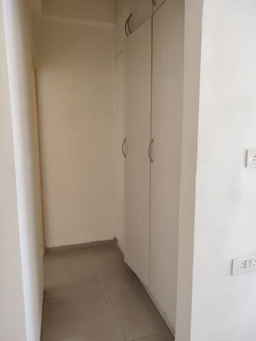 Room in 3 BHK Apartment at Trishla City, Patiala Road – for Rent