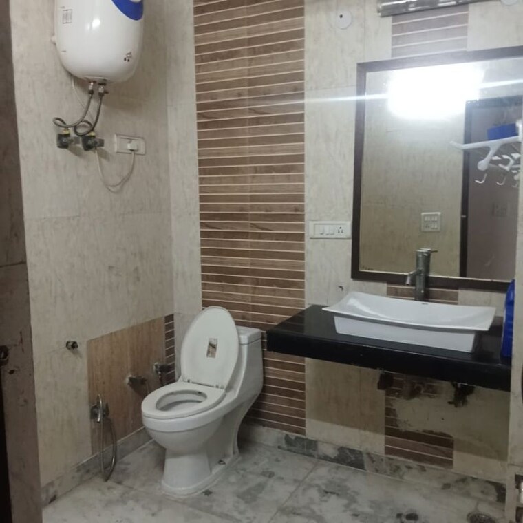 Bathroom, sector 8 dwarka 2 Bedroom 742 Sq.Ft. Builder Floor In Sector 8 Dwarka Delhi 10113026