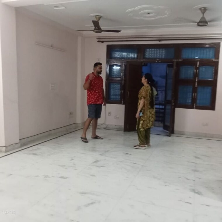  Parking, sector 8 dwarka 2 Bedroom 702 Sq.Ft. Builder Floor In Sector 8 Dwarka Delhi 10113020