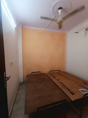Room in 1 BHK Builder Floor at Govindpuri – for Rent