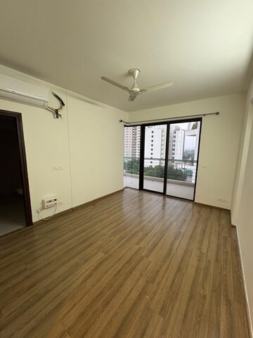 Room in 2.5 BHK Apartment at Godrej Icon, Sector 88a – for Rent