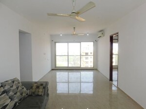 2 BHK Apartment For Rent in LK Umang Heights, Andheri West
