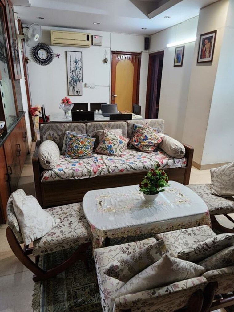 Bedroom, vaibhav khand 3 Bedroom 1990 Sq.Ft. Builder Floor In Vaibhav Khand Ghaziabad 10113049