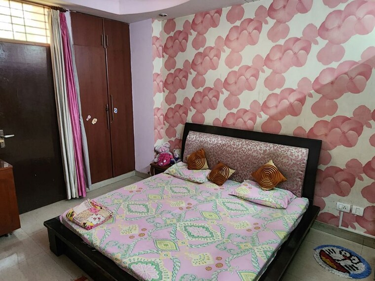 Bedroom, vaibhav khand 3 Bedroom 1990 Sq.Ft. Builder Floor In Vaibhav Khand Ghaziabad 10113049