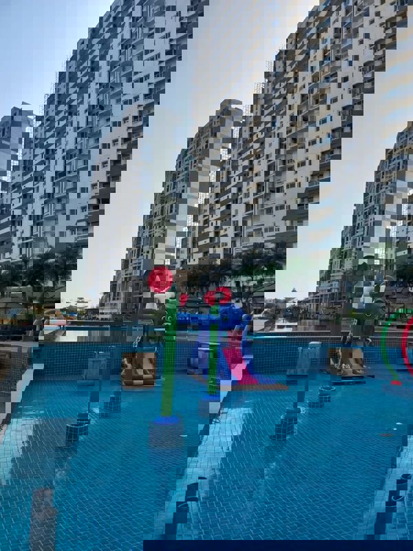 2 BHK 1425 Sq.Ft. Apartment in Omaxe Lake