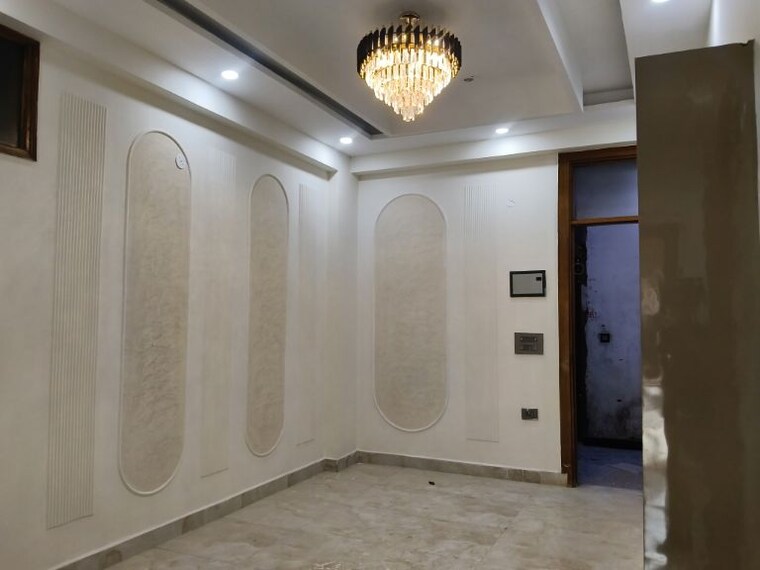 Room, sector 73 3 Bedroom 1400 Sq.Ft. Builder Floor In Sector 73 Noida 10113059