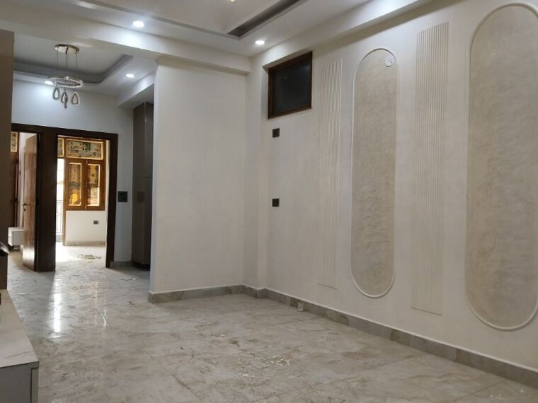 Room, sector 73 3 Bedroom 1400 Sq.Ft. Builder Floor In Sector 73 Noida 10113059