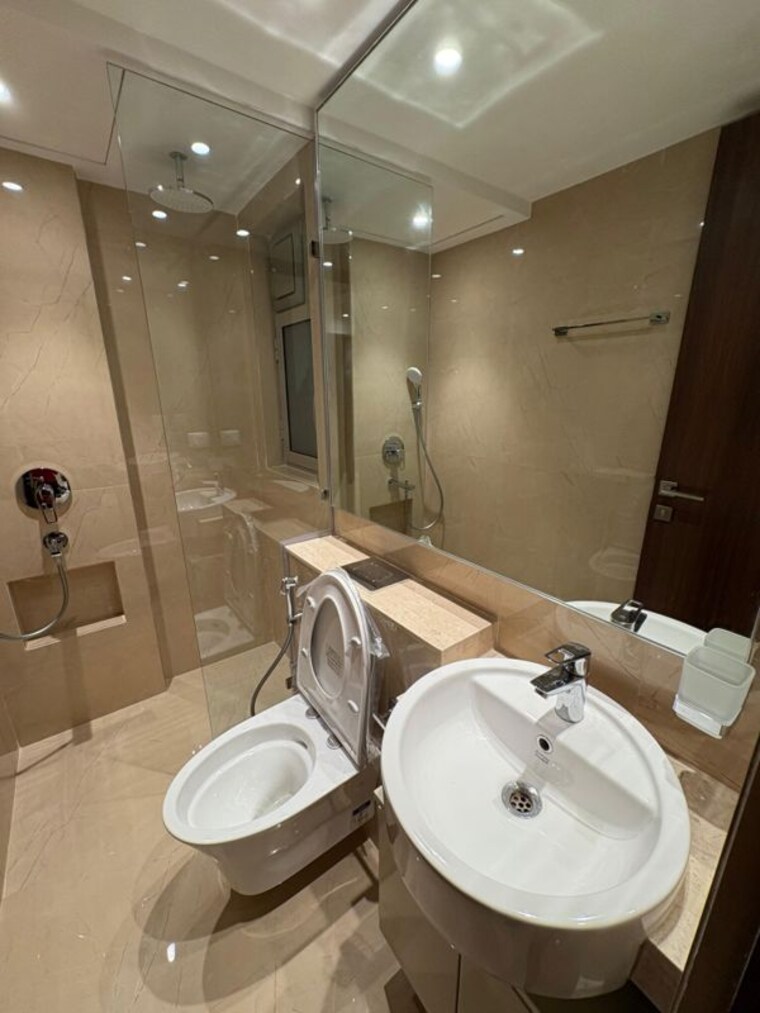 Bathroom, hiranandani-highland 2 Bedroom 594 Sq.Ft. Apartment In Powai Mumbai 10113062