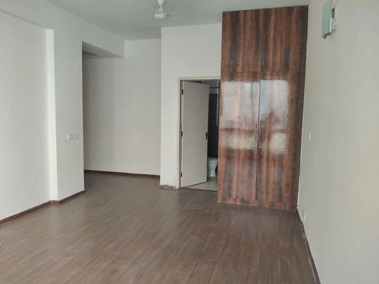 Room, dlf-regency-park-i 2 Bedroom 1150 Sq.Ft. Apartment In Dlf Phase iv Gurgaon 10113068