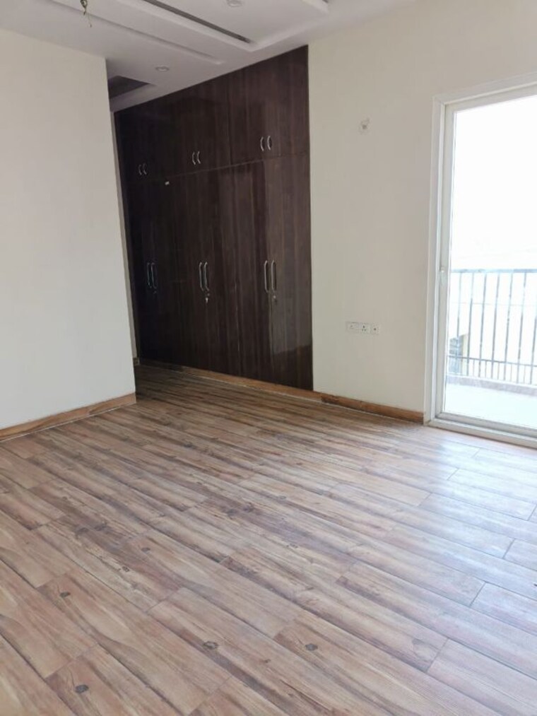 Room, renowned-renox-thrive 3.5 Bedroom 1905 Sq.Ft. Apartment In Sector 10 Greater Noida Greater Noida 10113075