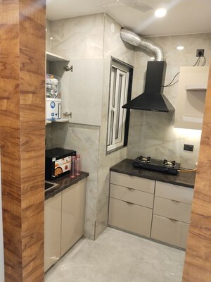 Bathroom in 1 BHK Builder Floor at Sector 43 – for Rent