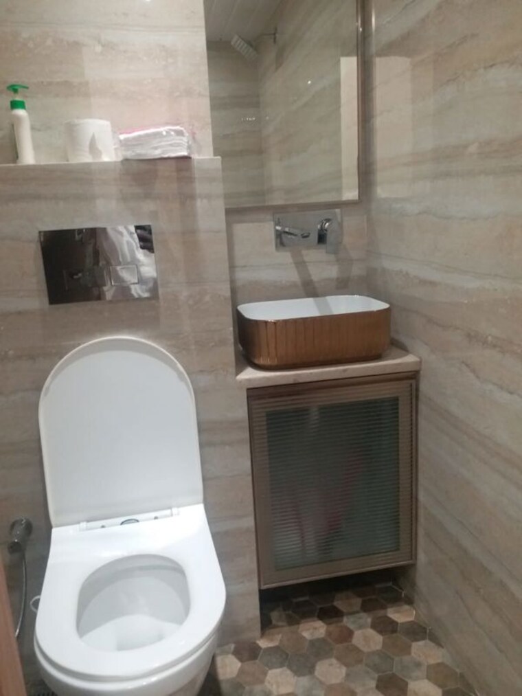 Washroom, lodha-new-cuffe-parade Commercial Office Space 468 Sq.Ft. In Wadala Mumbai 10113070