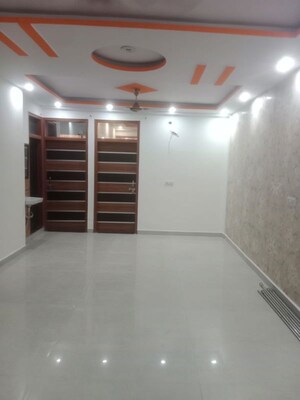 Room in 4 BHK Builder Floor at Vipin Garden – for Rent