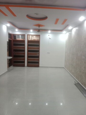 Room in 4 BHK Builder Floor at Vipin Garden – for Rent