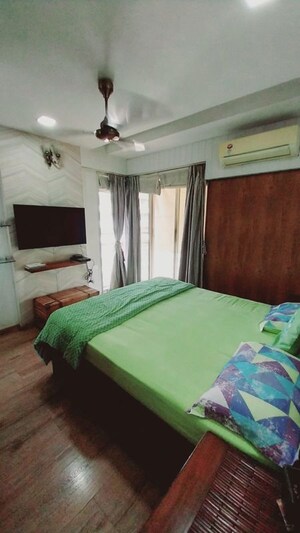 Bedroom in 2 BHK Apartment at Andheri West – for Sale