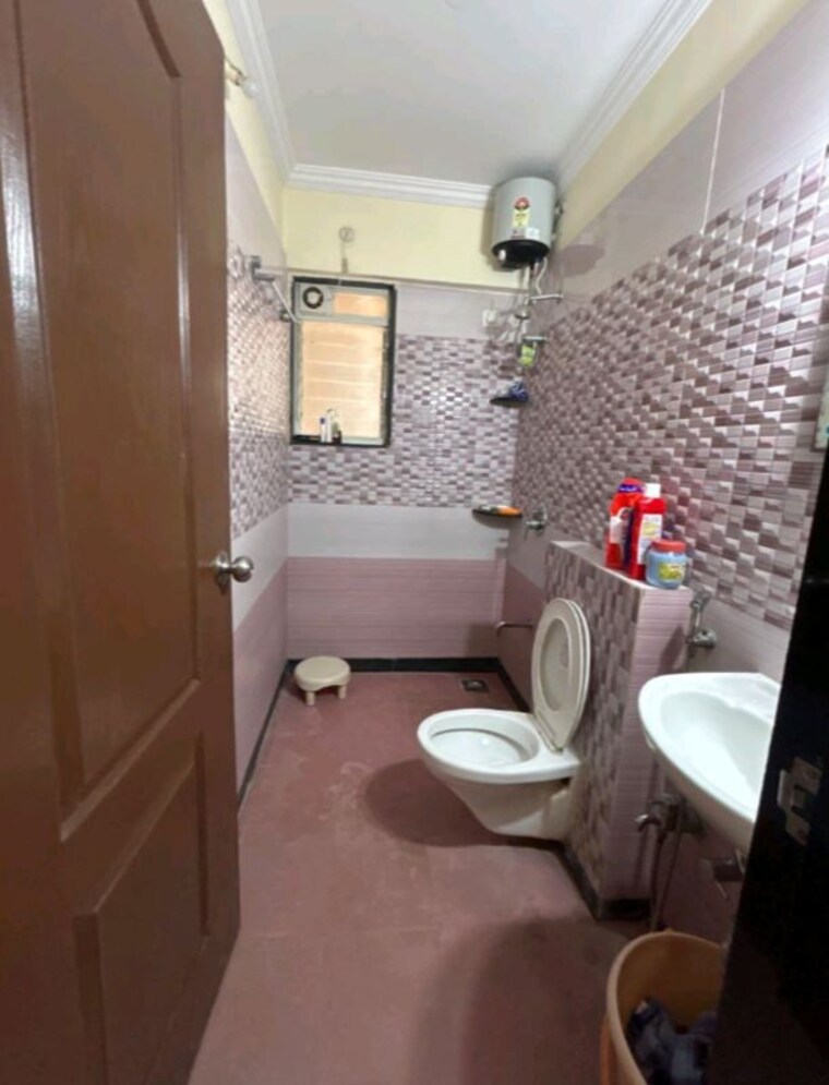 Bathroom, cosmos-park 1 Bedroom 700 Sq.Ft. Apartment In Ghodbunder Road Thane 10113328