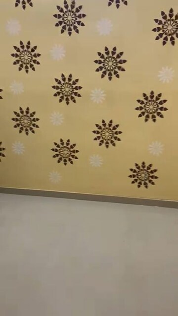 Furnished Amenities in 3 BHK Builder Floor at Vipin Garden – for Sale