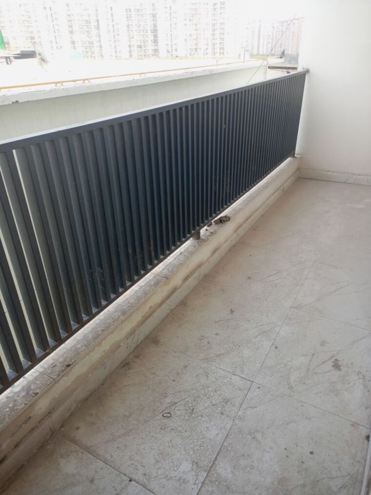 Balcony, sector 73 1 Bedroom 600 Sq.Ft. Builder Floor In Sector 73 Noida 10113503