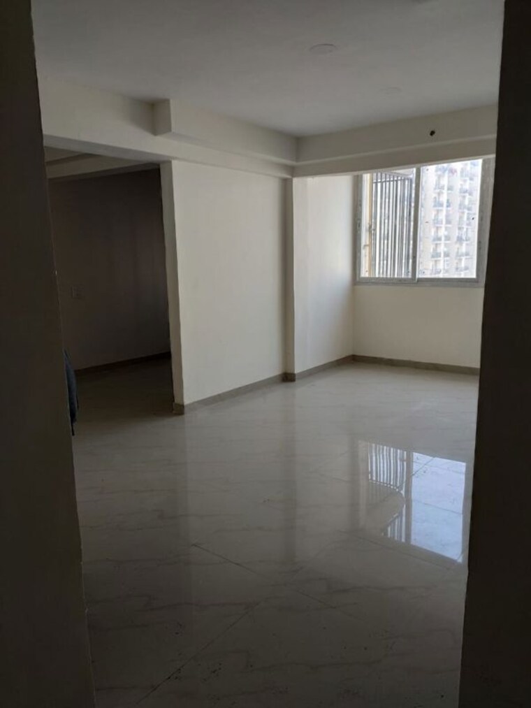 Room, renowned-renox-thrive 3.5 Bedroom 1967 Sq.Ft. Apartment In Sector 10 Greater Noida Greater Noida 10113518