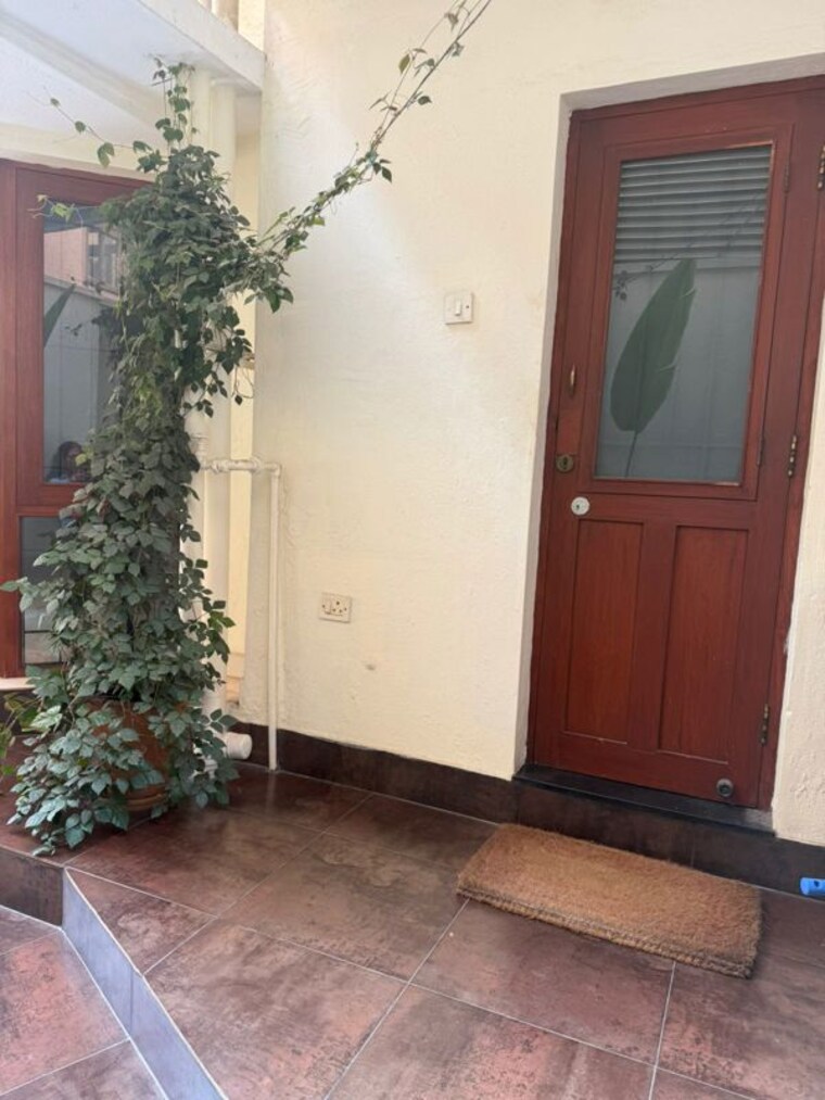 Room, sns-villa 3 Bedroom 1800 Sq.Ft. Apartment In Lavelle Road Bangalore 9870665