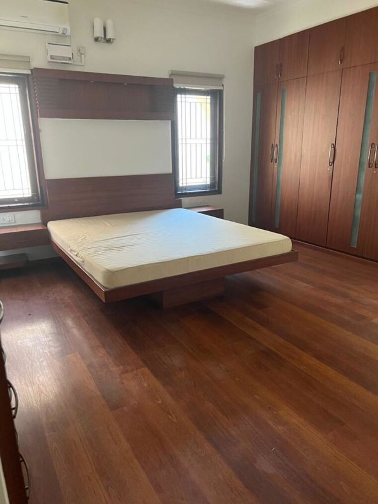 Room, sns-villa 3 Bedroom 1800 Sq.Ft. Apartment In Lavelle Road Bangalore 9870665