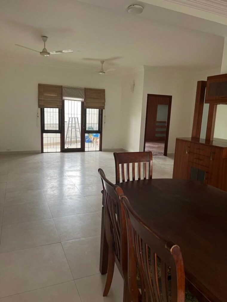 Room, sns-villa 3 Bedroom 1800 Sq.Ft. Apartment In Lavelle Road Bangalore 9870665