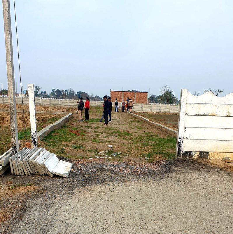 Plot For Sale in Gaur City 1
