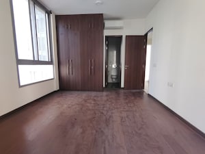 Room in 3 BHK Apartment at Piramal Vaikunth, Balkum Pada – for Rent