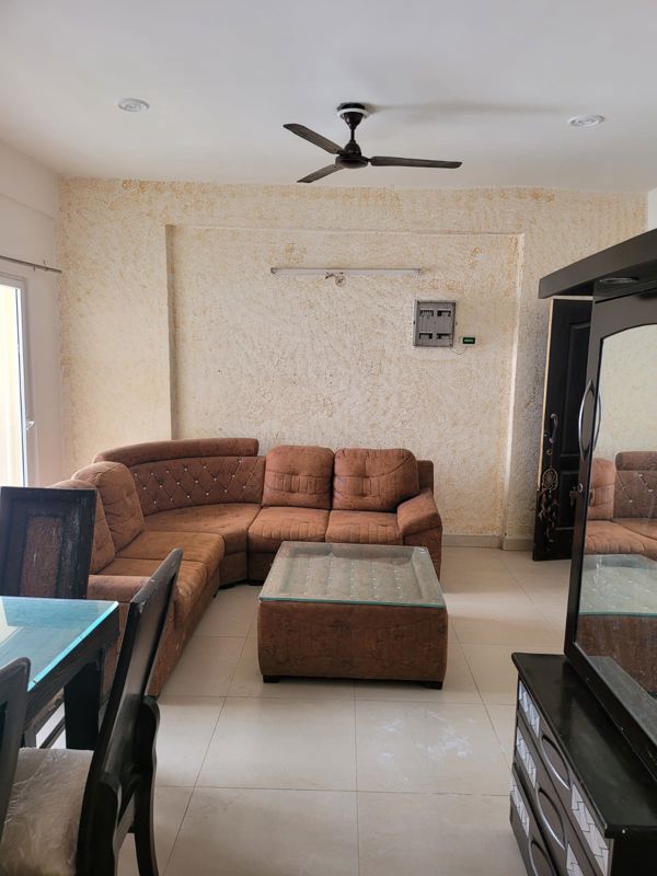 3.5 BHK + Pooja Room,Servant Room,Study Room,Extra Room Apartment For Sale in Renowned Renox Thrive