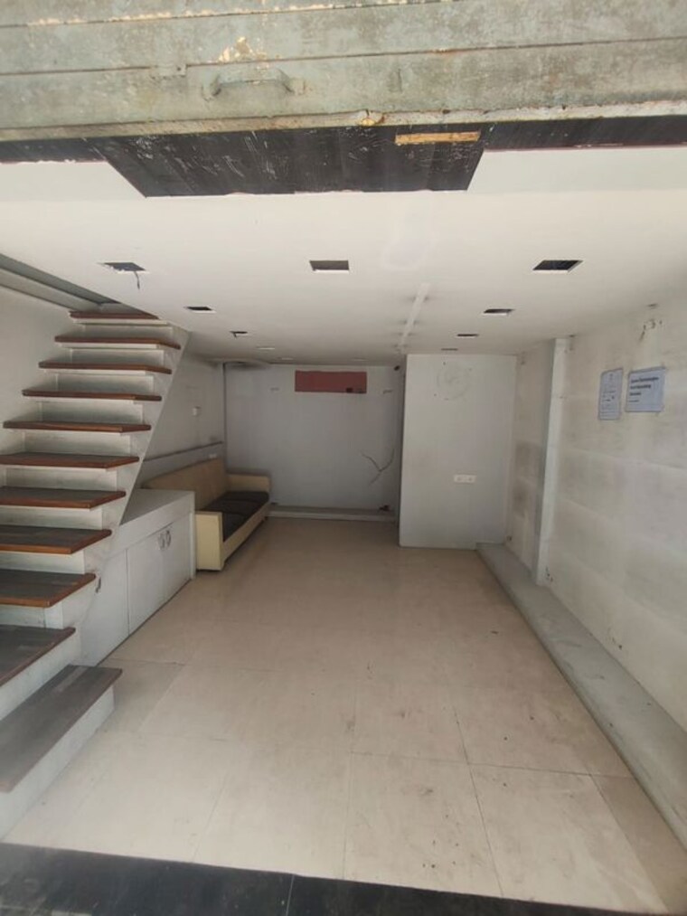 Team Area, tarangan-towers Commercial Shop 400 Sq.Ft. In Samata Nagar Thane 10102299