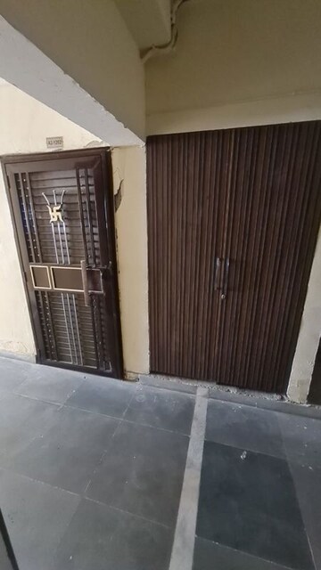 Room in 1 BHK Apartment at Amrapali Dream Valley, Tech Zone 4 Greater Noida – for Rent