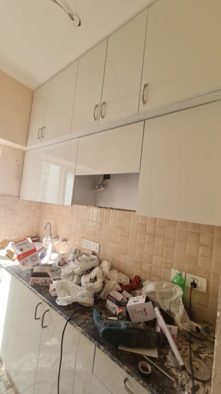 Bathroom, amrapali-dream-valley 1 Bedroom 585 Sq.Ft. Apartment In Tech Zone 4 Greater Noida Greater Noida 10113941