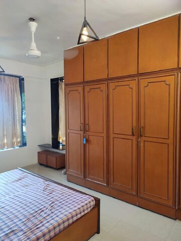 Bedroom in 2 BHK Apartment at Juhu – for Rent