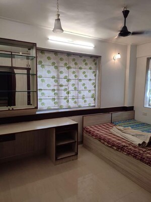 Bedroom in 2 BHK Apartment at Juhu – for Rent