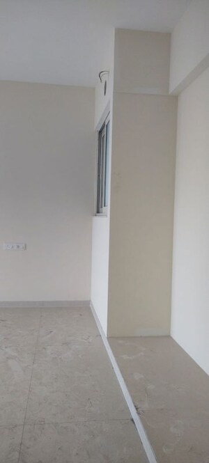 Room in 2 BHK Apartment at Vijay Orovia, Ghodbunder Road – for Sale