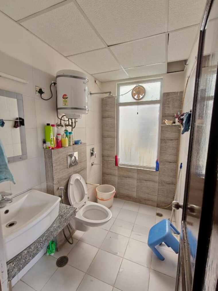 Bathroom, orchid-island 3 Bedroom 1906 Sq.Ft. Apartment In Sector 51 Gurgaon 10114025