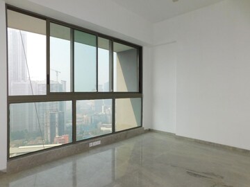 Room in 2 BHK Apartment at Prestige Jasdan Classic, Mahalaxmi – for Rent