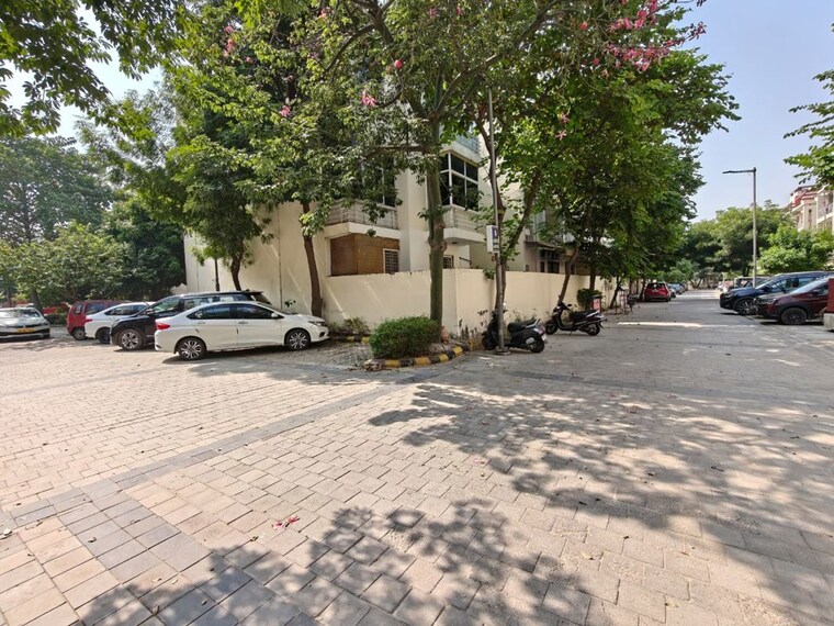  Parking, orchid-island 3 Bedroom 1906 Sq.Ft. Builder Floor In Sector 51 Gurgaon 10114040