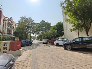 Parking in 3 BHK Builder Floor at Orchid Island, Sector 51 – for Sale