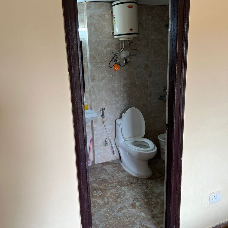 Bathroom, supertech-czar-suites 1 RK 535 Sq.Ft. Apartment In Omicron I Greater Noida Greater Noida 10114039