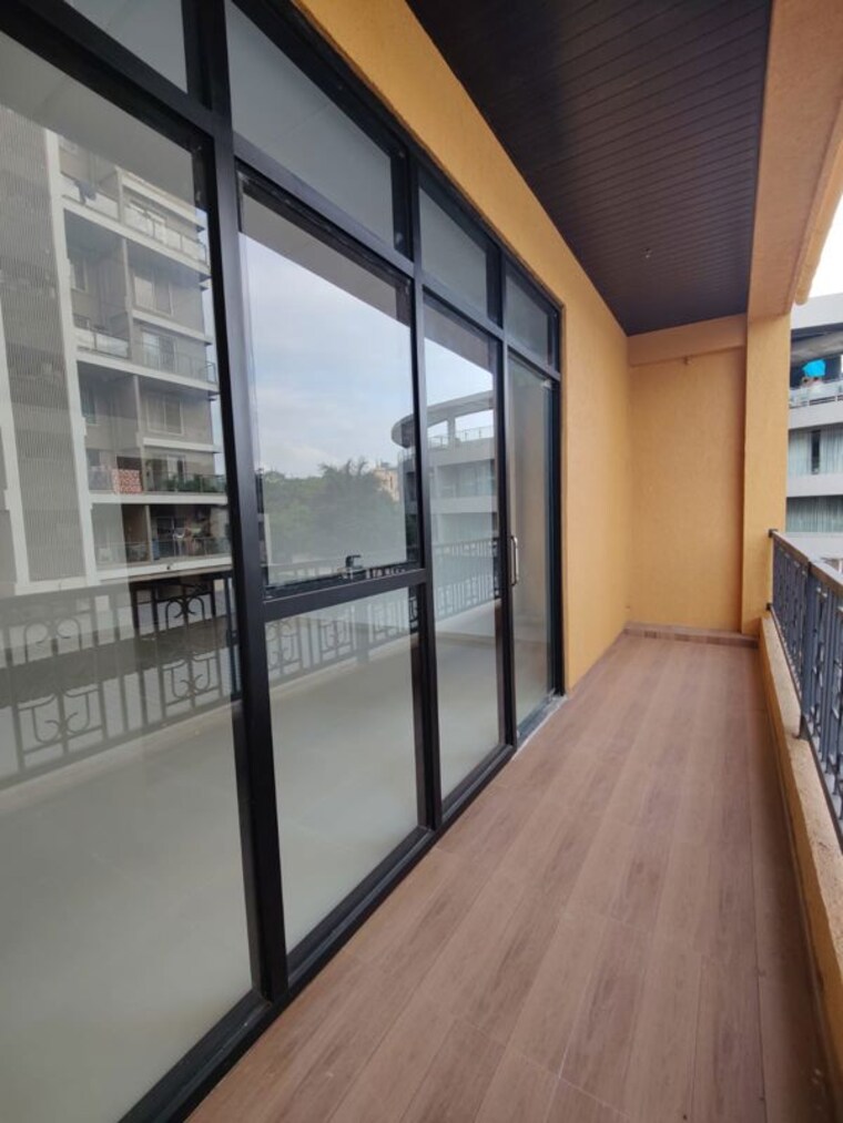 Balcony, the-social-street Commercial Office Space 520 Sq.Ft. In Hinjewadi Pune 10114111