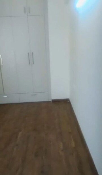 Room in 3 BHK Apartment at Allwin El Spazia, Sanauli – for Rent