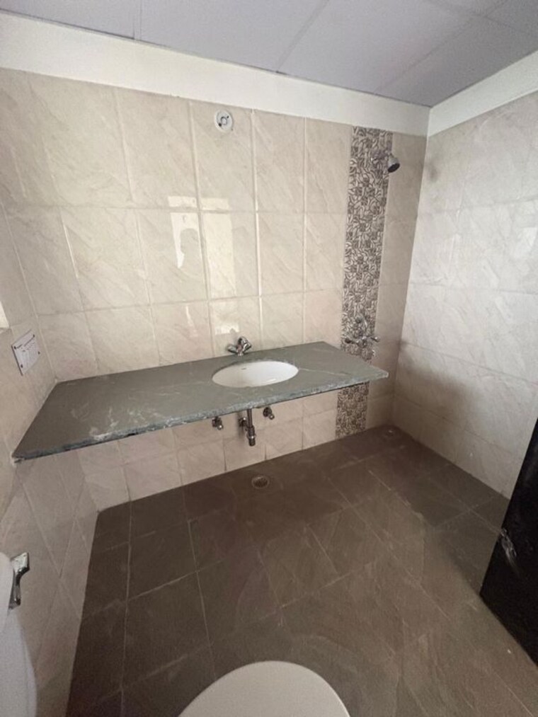 Bathroom, ansal-crown-heights 3 Bedroom 1520 Sq.Ft. Apartment In Sector 80 Faridabad 10114053