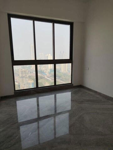 Room in 2 BHK Apartment at Prestige Jasdan Classic, Mahalaxmi – for Rent