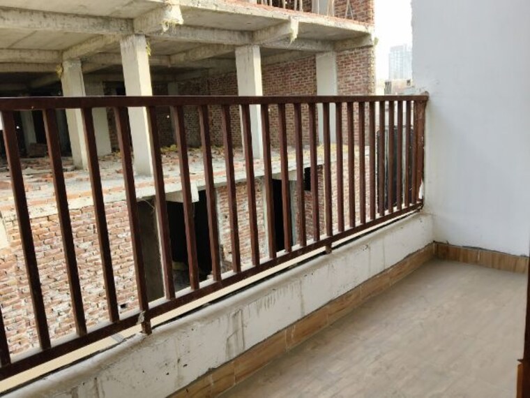 Balcony, sector 73 3 Bedroom 1400 Sq.Ft. Builder Floor In Sector 73 Noida 10114208
