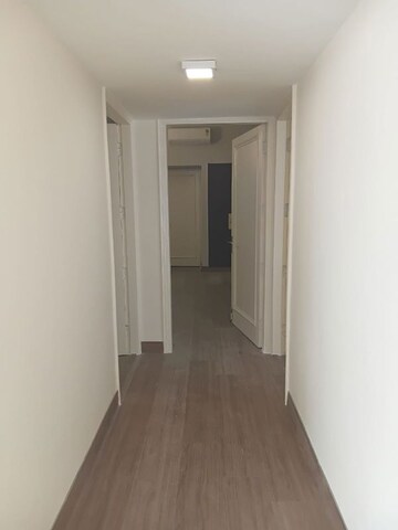 Room in 3 BHK Builder Floor at Jeewan Nagar – for Rent