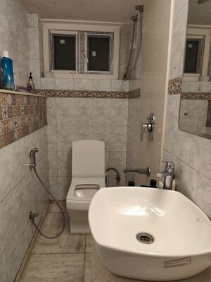 Bathroom in 1 RK Builder Floor at Lajpat Nagar ii – for Rent