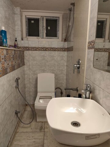 Bathroom in 1 RK Builder Floor at Lajpat Nagar ii – for Rent