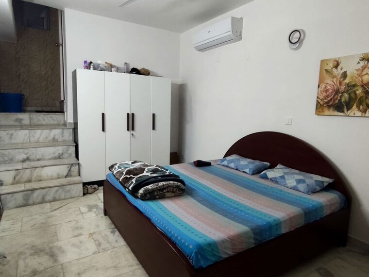 Bedroom, lajpat nagar ii 1 RK 45 Sq.Yd. Builder Floor In Lajpat Nagar ii Delhi 10114235